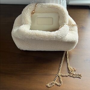 Like Dreams Cream Sherpa Chain Shoulder Bag